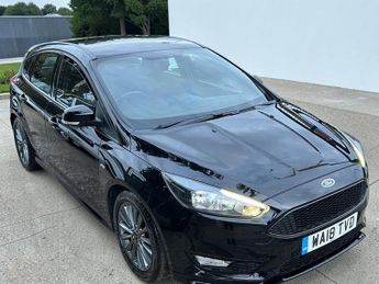 Ford Focus 1.0T EcoBoost ST-Line Euro 6 (s/s) 5dr