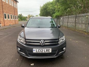 Volkswagen Tiguan 2.0 TDI SE SUV 5dr Diesel Manual 4WD Euro 5 (170 ps)