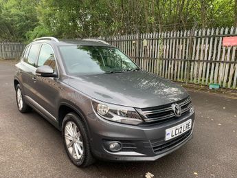 Volkswagen Tiguan 2.0 TDI SE SUV 5dr Diesel Manual 4WD Euro 5 (170 ps)