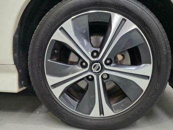 Nissan Leaf 40kWh Tekna Auto 5dr