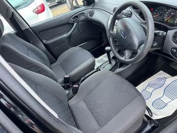 Ford Focus LX