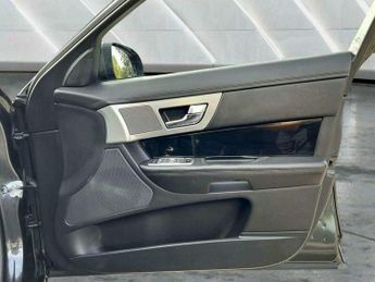 Jaguar XF 2.2d R-Sport Auto Euro 5 (s/s) 4dr