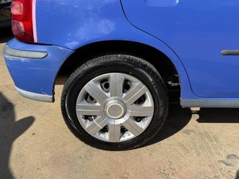 Nissan Micra 1.0 16v S CVT 5dr
