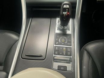 Land Rover Range Rover Sport SDV6 HSE DYNAMIC