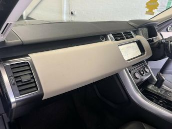 Land Rover Range Rover Sport SDV6 HSE DYNAMIC