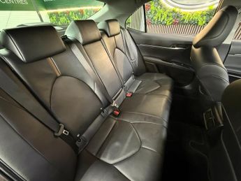 Toyota Camry VVT-I EXCEL [SAT NAV, REVERSE CAMERA, LEATHER & HEATED SEATS]