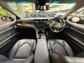Toyota Camry VVT-I EXCEL [SAT NAV, REVERSE CAMERA, LEATHER & HEATED SEATS]
