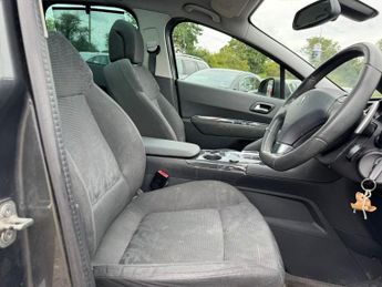 Peugeot 3008 E-HDI ALLURE