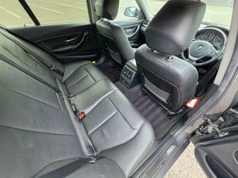 BMW 3 SERIES 2.0 320d Luxury Auto Euro 5 (s/s) 4dr