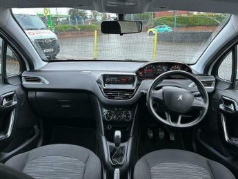 Peugeot 208 1.2 VTi Access+ Euro 5 5dr