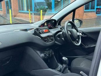 Peugeot 208 1.2 VTi Access+ Euro 5 5dr