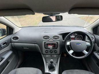 Ford Focus 1.8 Titanium Hatchback 5dr Petrol Manual (169 g/km, 123 bhp)