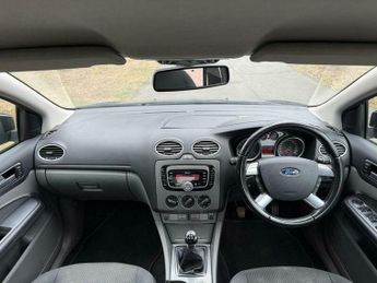 Ford Focus 1.8 Titanium Hatchback 5dr Petrol Manual (169 g/km, 123 bhp)