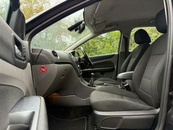 Ford Focus 1.8 Titanium Hatchback 5dr Petrol Manual (169 g/km, 123 bhp)