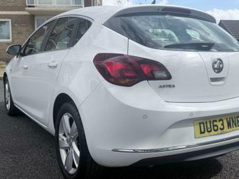 Vauxhall Astra 1.7 CDTi ecoFLEX SRi Euro 5 (s/s) 5dr