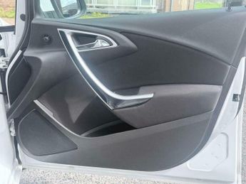 Vauxhall Astra 1.7 CDTi ecoFLEX SRi Euro 5 (s/s) 5dr