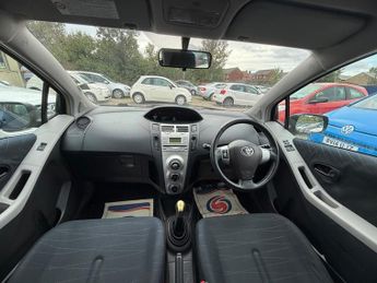 Toyota Yaris VVTI T3