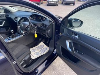 Peugeot 308 BLUE HDI S/S ALLURE