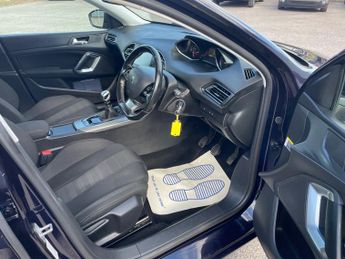 Peugeot 308 BLUE HDI S/S ALLURE