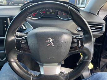 Peugeot 308 BLUE HDI S/S ALLURE