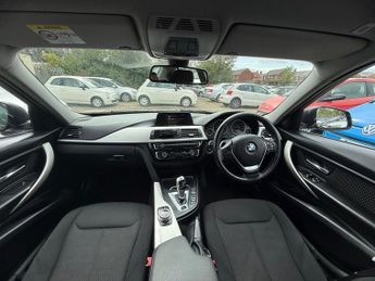 BMW 3 SERIES 330E SE