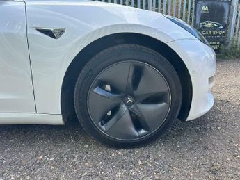 Tesla Model 3 (Dual Motor) Performance Auto 4WDE 4dr (Performance Upgrade)