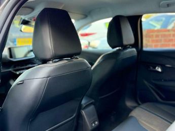 Peugeot 208 1.2 PureTech Allure Premium EAT Euro 6 (s/s) 5dr