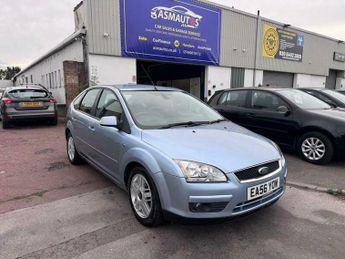 Ford Focus 1.6 Ghia 5dr