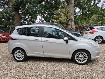 Ford B Max TITANIUM
