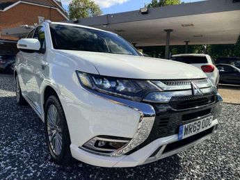 Mitsubishi Outlander 2.4h TwinMotor 13.8kWh 4h CVT 4WD Euro 6 (s/s) 5dr