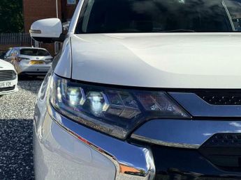 Mitsubishi Outlander 2.4h TwinMotor 13.8kWh 4h CVT 4WD Euro 6 (s/s) 5dr