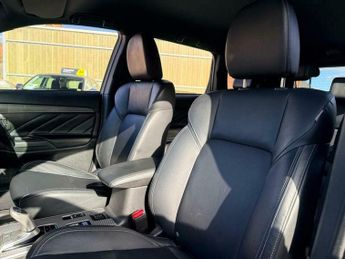 Mitsubishi Outlander 2.4h TwinMotor 13.8kWh 4h CVT 4WD Euro 6 (s/s) 5dr