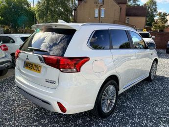 Mitsubishi Outlander 2.4h TwinMotor 13.8kWh 4h CVT 4WD Euro 6 (s/s) 5dr