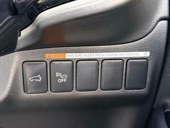 Mitsubishi Outlander 2.4h TwinMotor 13.8kWh 4h CVT 4WD Euro 6 (s/s) 5dr