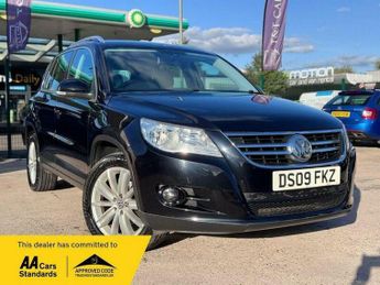 Volkswagen Tiguan 2.0 TDI Sport SUV 5dr Diesel Auto 4WD Euro 5 (140 ps)