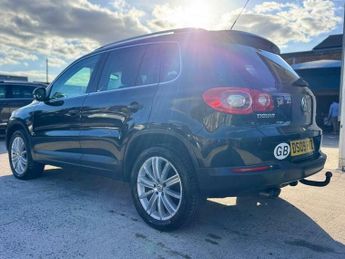 Volkswagen Tiguan 2.0 TDI Sport SUV 5dr Diesel Auto 4WD Euro 5 (140 ps)