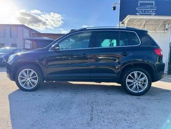 Volkswagen Tiguan 2.0 TDI Sport SUV 5dr Diesel Auto 4WD Euro 5 (140 ps)