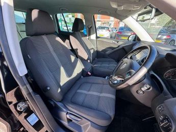 Volkswagen Tiguan 2.0 TDI Sport SUV 5dr Diesel Auto 4WD Euro 5 (140 ps)