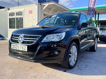 Volkswagen Tiguan 2.0 TDI Sport SUV 5dr Diesel Auto 4WD Euro 5 (140 ps)