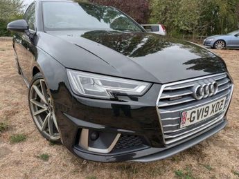 Audi A4 2.0 TDI 40 S line S Tronic quattro Euro 6 (s/s) 4dr
