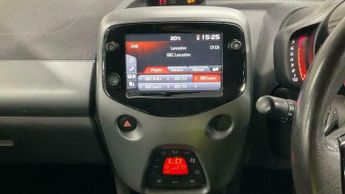 Toyota AYGO 1.0 VVT-i x-trend Funroof x-shift Euro 6 5dr
