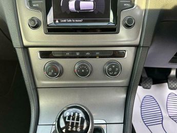 Volkswagen Golf 1.6 TDI BlueMotion Euro 5 (s/s) 5dr