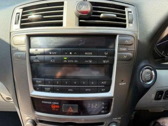 Lexus IS 2.5 250 SE-L 4dr