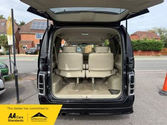 Nissan ELGRAND 