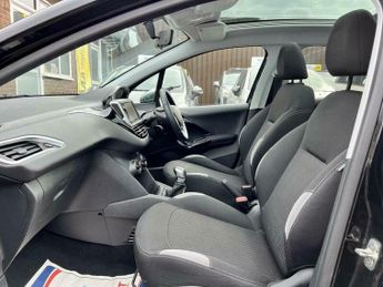 Peugeot 208 1.2 VTi PureTech Style Euro 5 5dr