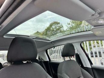 Peugeot 208 1.2 VTi PureTech Style Euro 5 5dr