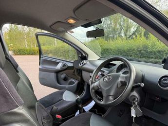 Toyota AYGO 1.0 VVT-i Ice Euro 5 3dr