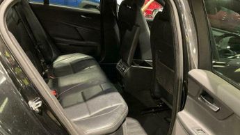 Jaguar XE 2.0d R-Sport Auto Euro 6 (s/s) 4dr