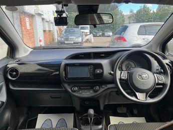 Toyota VITZ AUTO 1.3 Auto Jewela Edition 5dr