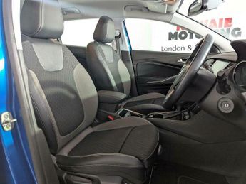 Vauxhall Grandland X 1.2 Turbo Sport Nav Auto Euro 6 (s/s) 5dr